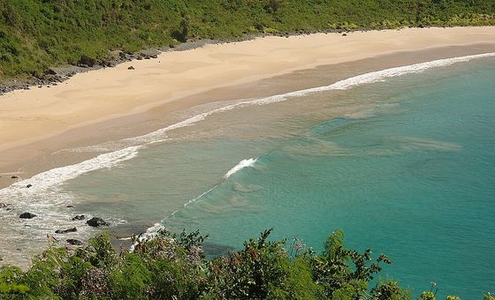 Praia do Meio, em Fernando de Noronha
