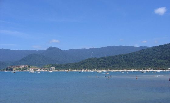 Praia Tabatinga, em Caraguatatuba